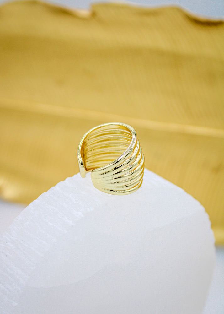 CHUNKY WRAPPED GOLD RING