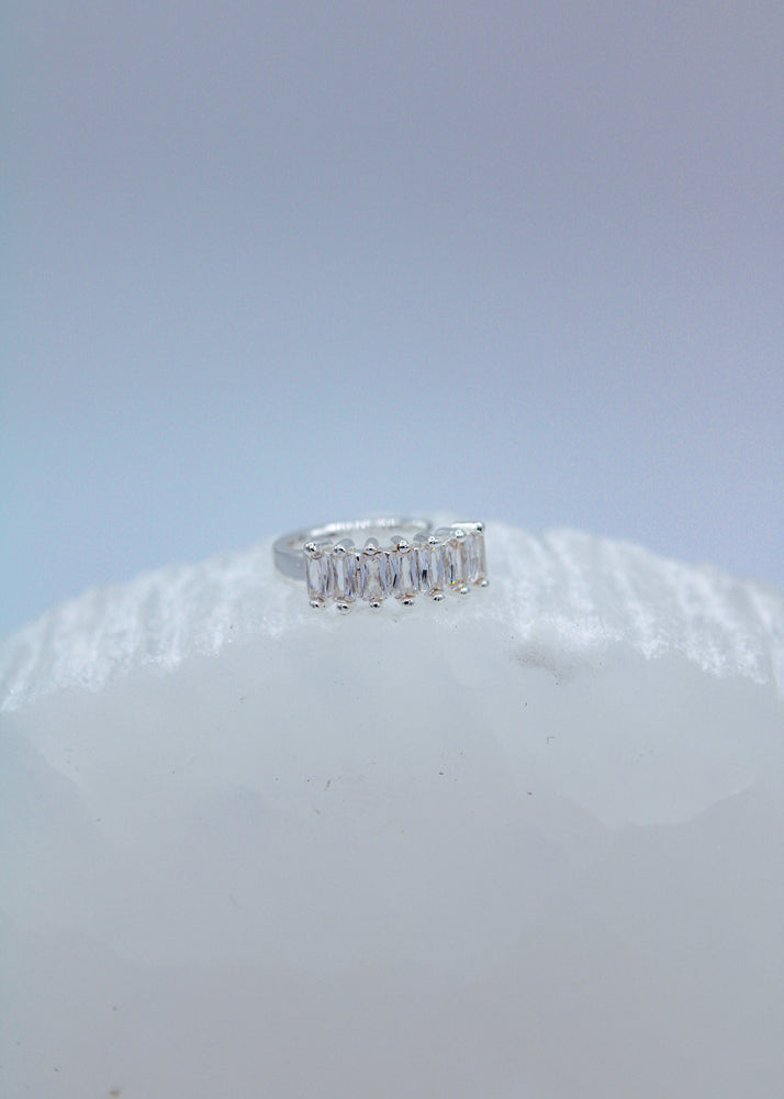 CRISTAL SILVER EAR CUFF