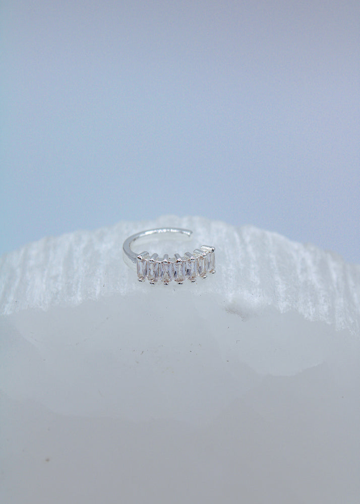 CRISTAL SILVER EAR CUFF